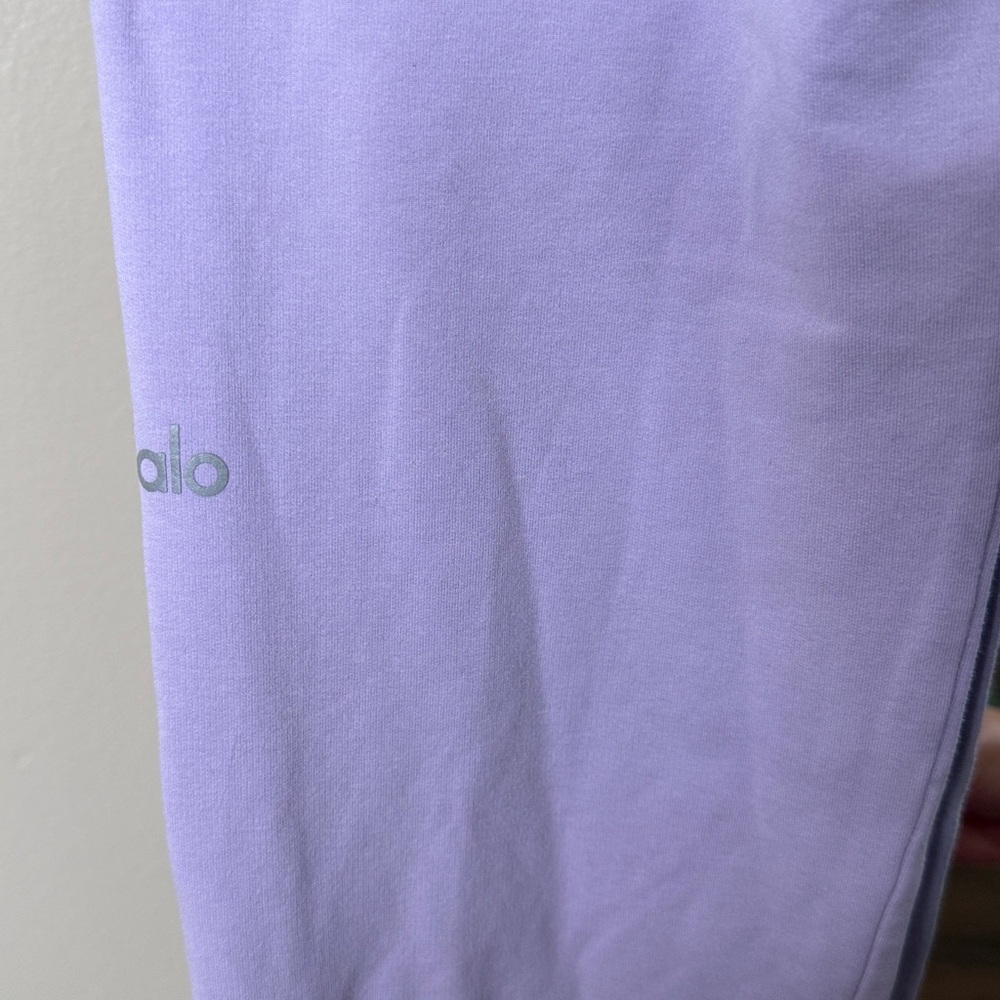 ALO Yoga Lavender Track Pants - Picture 4 of 5